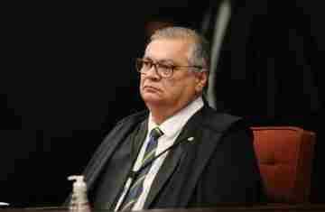  Dino suspende trecho de PL que libera emendas do orçamento secreto 